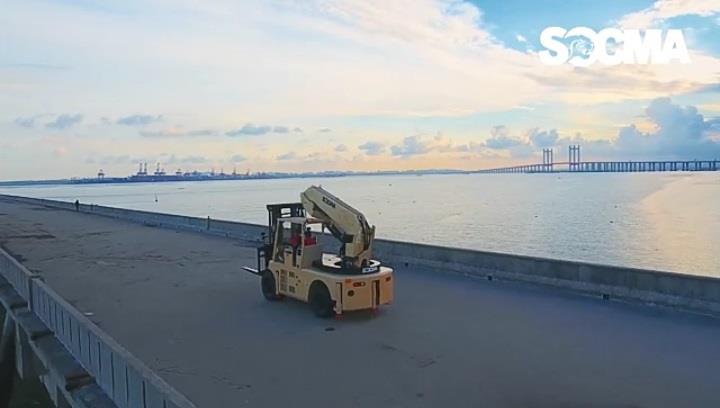 forklift crane 13 product-1-1