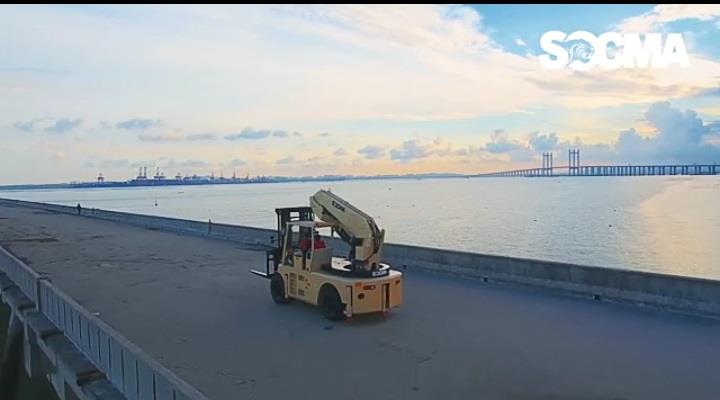 forklift crane 17 product-1-1